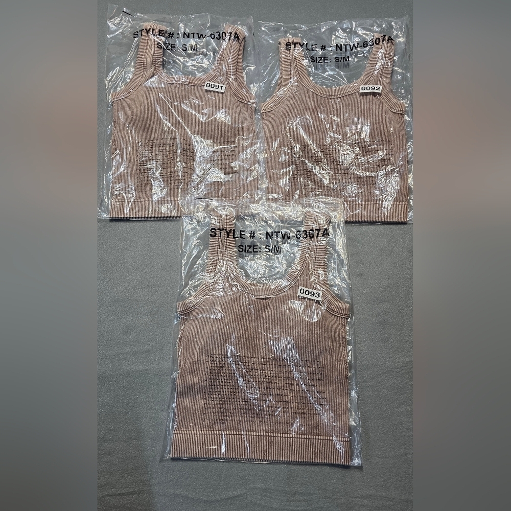 Zenana Outfitters Ribbed Brown Tank Top With Built In Bra PTP Stretch 17 NWOT - Picture 4 of 4